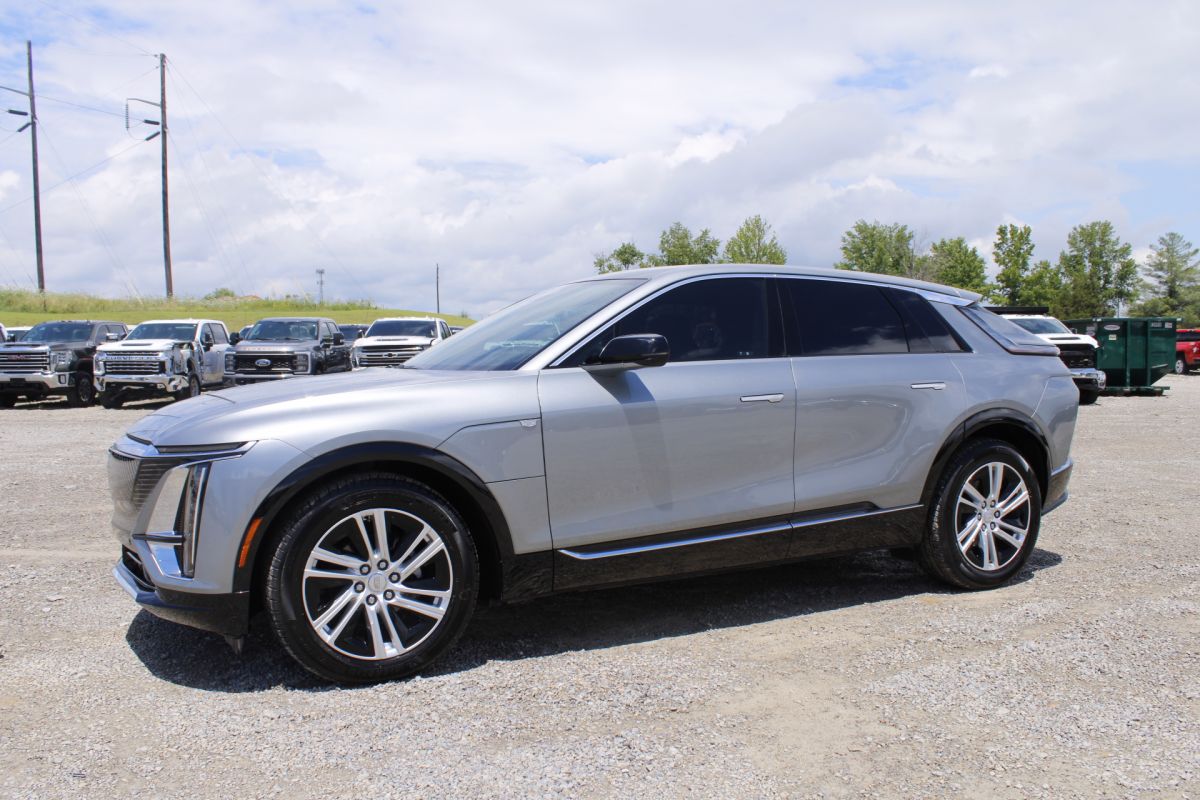 2024 Cadillac LRYIQ Tech - READY TO GO — photo 1 of 18