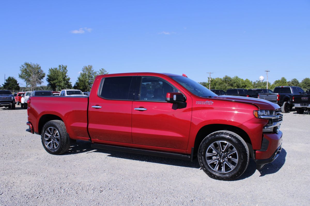 2020 Chevrolet Silverado 1500 High Country 4X4 3.0 DURAMAX — photo 1 of 17