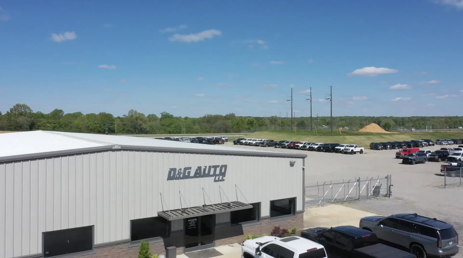 D&G Auto LLC office and lot in Poplar Bluff, Missouri