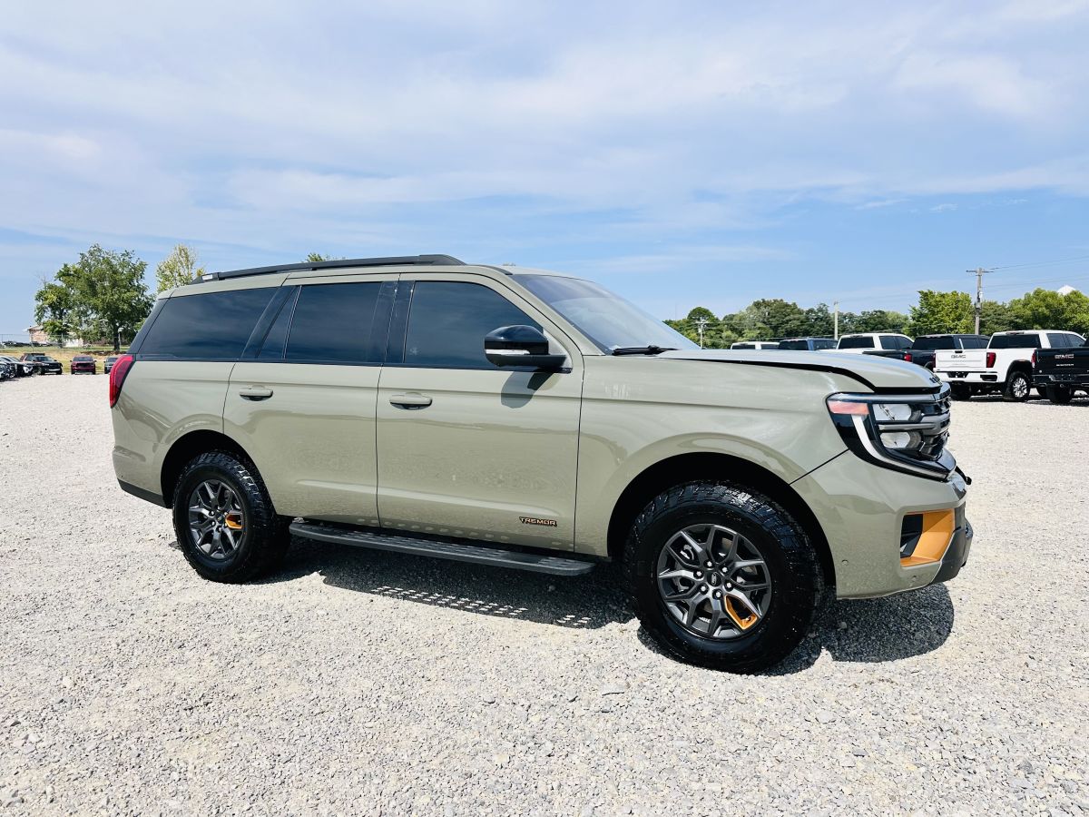 2025 Ford Expedition Tremor 4X4 — photo 1 of 18