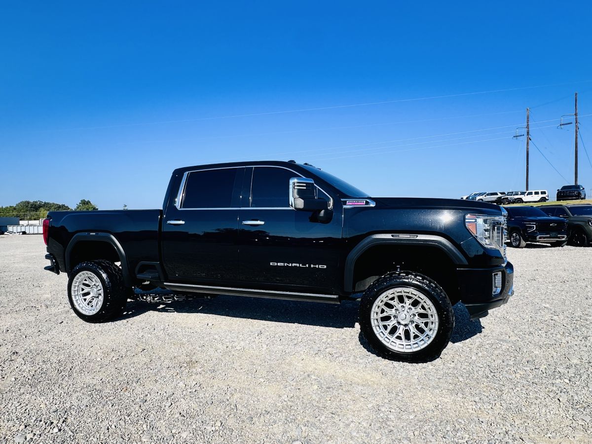 2021 GMC Sierra 2500HD Denali 4X4 Tuned/Deleted - GOOD AIRBAGS — photo 1 of 22
