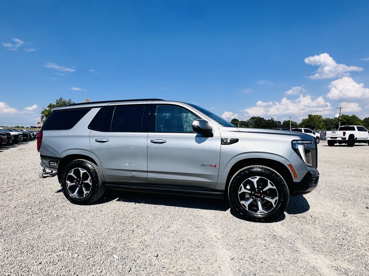 2025 GMC Yukon AT4 Ultimate - GOOD AIRBAGS — photo 1 of 23
