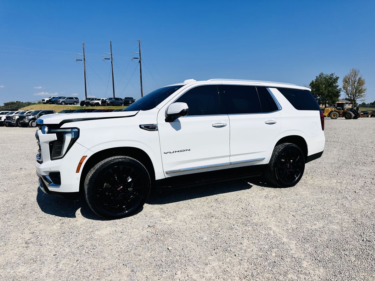 2025 GMC Yukon Elevation 4X4 — photo 1 of 18