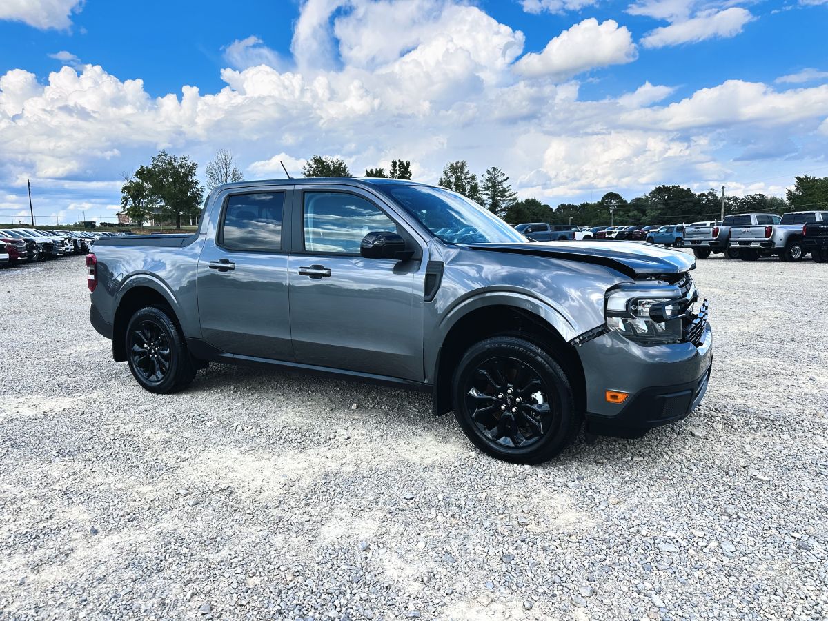 2023 Ford Maverick Lariat AWD — photo 1 of 18
