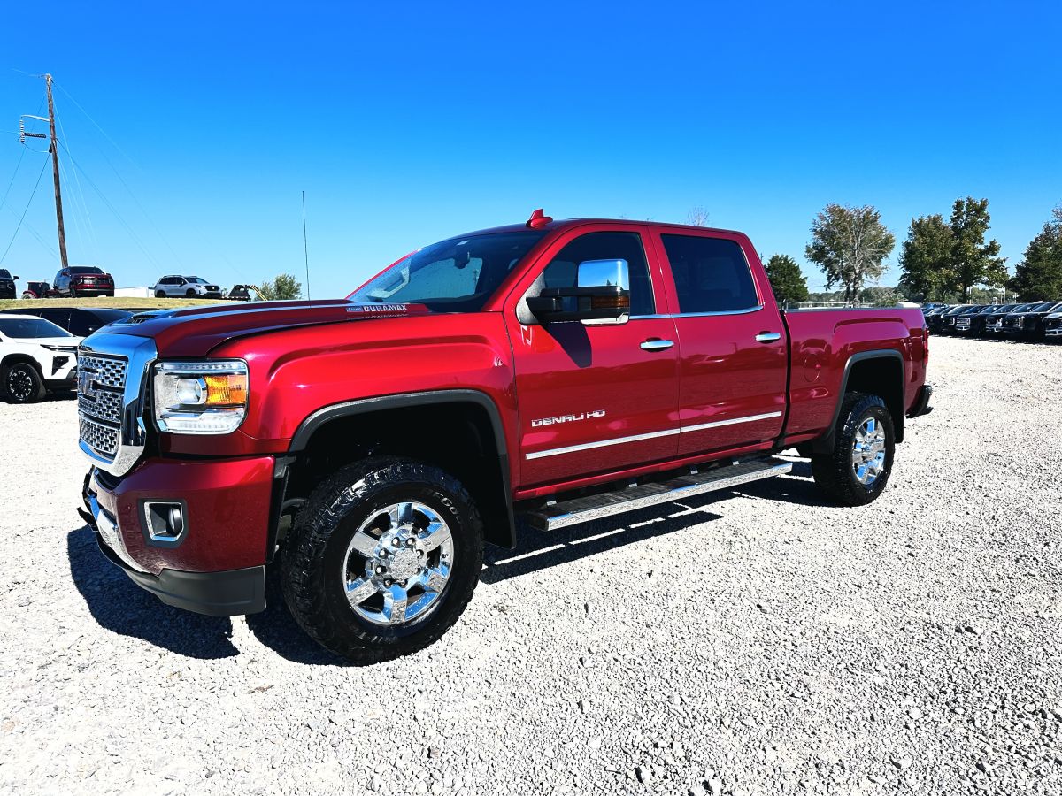 2019 GMC Sierra 3500HD Denali 4X4 - GOOD AIRBAGS — photo 1 of 20