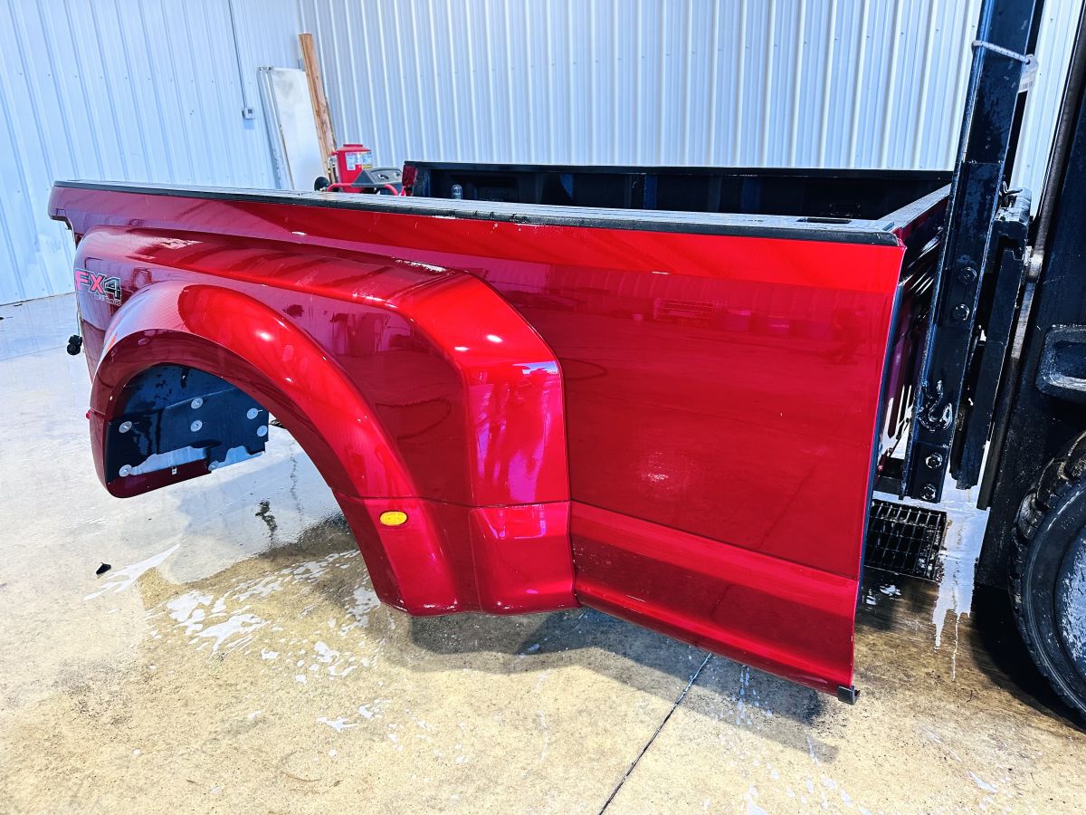 2019 FORD F350 DRW 8’ BED — photo 1 of 4