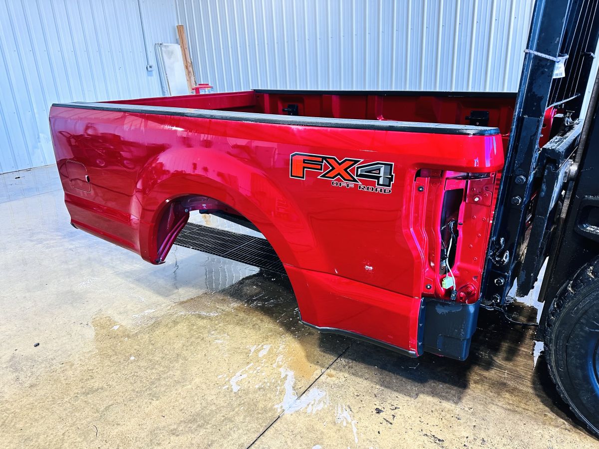 2020 FORD F350 8’ SRW BED — photo 1 of 4
