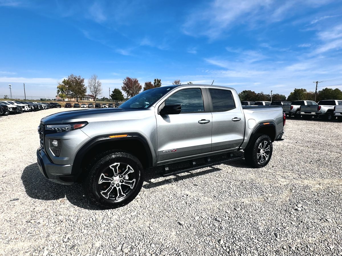 2023 GMC Canyon AT4 — photo 1 of 19