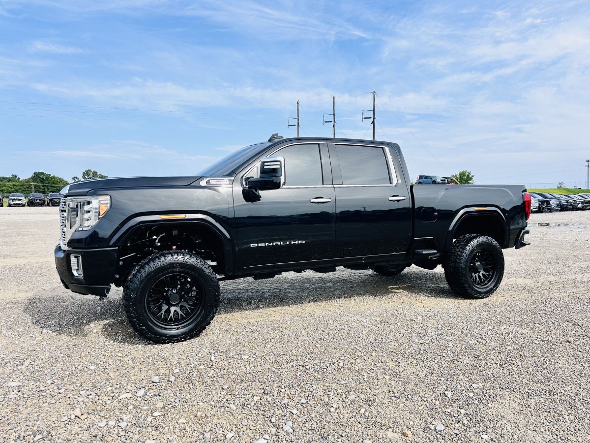2021 GMC Sierra 2500HD Denali 4X4 - GOOD AIRBAGS — photo 1 of 19