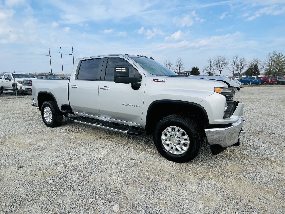 2022 Chevrolet Silverado 2500 LT Z71 — photo 1 of 18