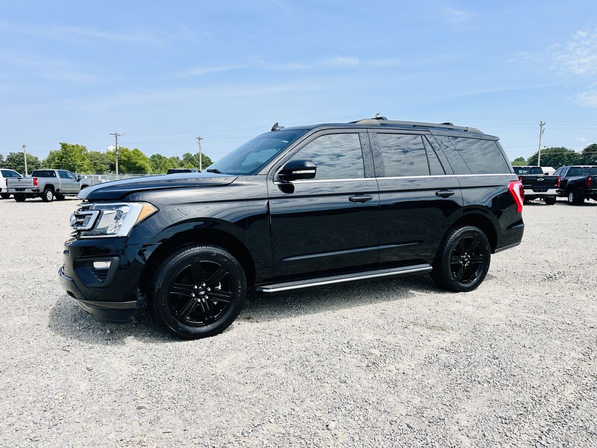 2021 Ford Expedition XLT Sport 4X4 — photo 1 of 18