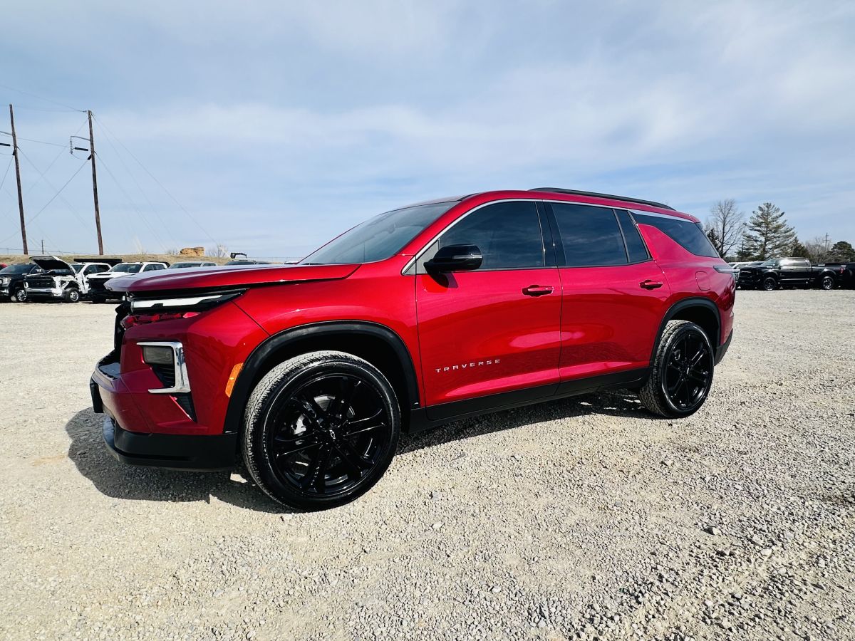 2026 Chevrolet Traverse LT AWD - ONLY 357 MILES — photo 1 of 19