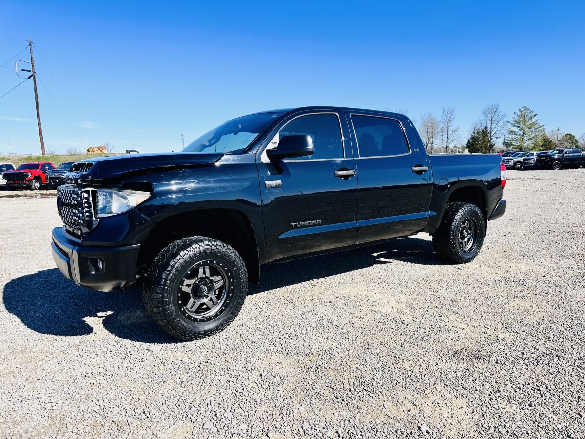 2020 Toyota Tundra SR5 4X4 — photo 1 of 19