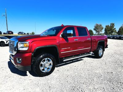 2019 GMC Sierra 3500HD Denali 4X4 - GOOD AIRBAGS