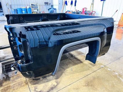 2018 GMC SIERRA 1500 DENALI BED 5'9