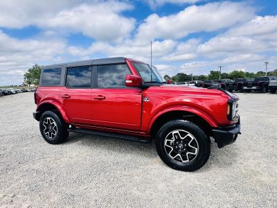 2024 Ford Bronco Outer Banks 4x4 - 2.7L